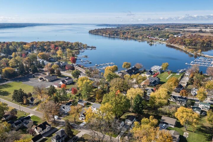 Property Photo:  471 Walker Avenue  WI 54941 