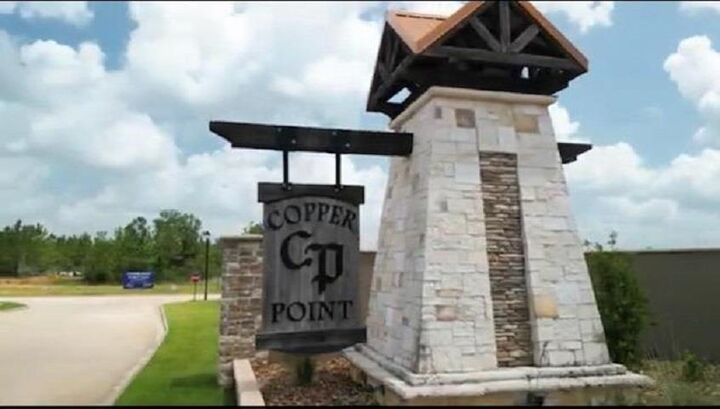 Property Photo: 1340 Natasha'S Way TX 77657