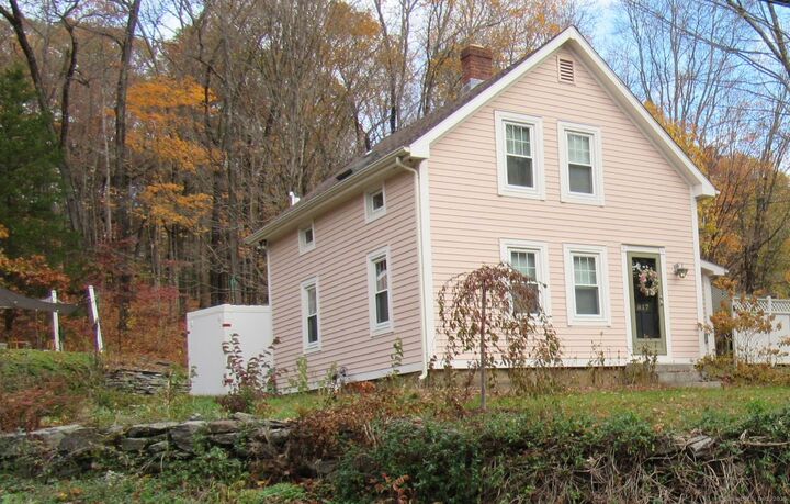 Property Photo:  917 Hopewell Road  CT 06073
