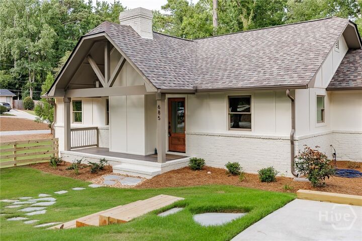 Property Photo:  685 Pinecrest Drive  GA 30605 