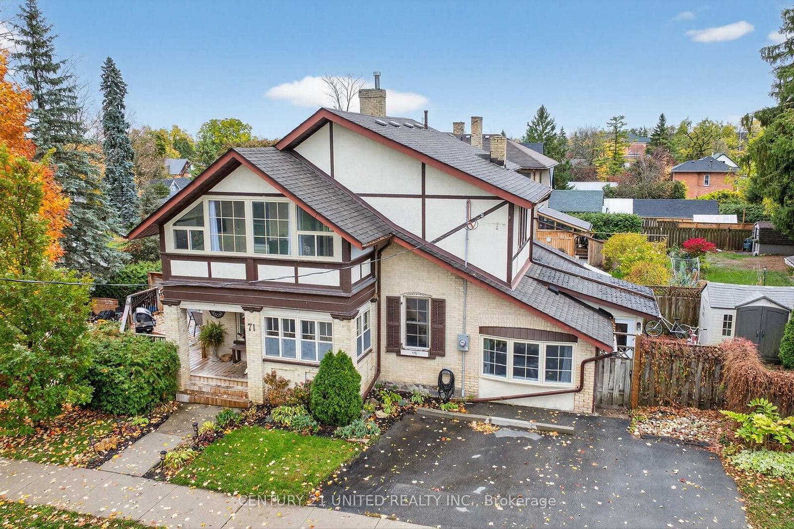 Property Photo: 71 Bond Street W ON K9V 3R5