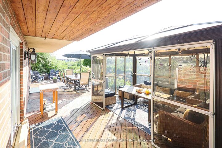 Property Photo: 18 Peregrine Grove ON L6S 4B6