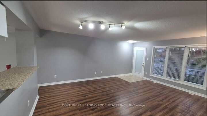 Property Photo: 3335 Thomas Street 5 ON L5M 0P7