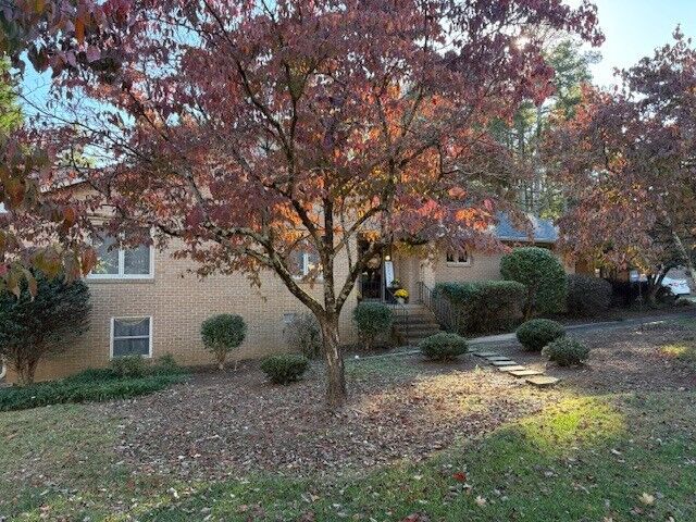 Property Photo: 205 Laurel Ridge Road SC 29621