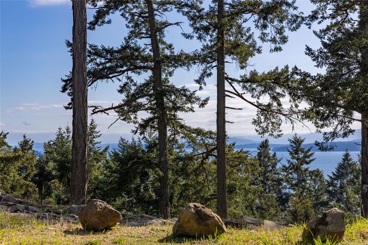 Property Photo: 2628 Lighthouse Lane BC V0N 2M2