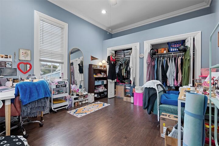 Property Photo:  2401 Mt Troy Rd  PA 15212