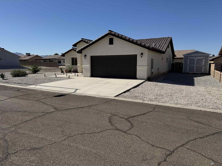 Property Photo: 11742 S Gila St AZ 85356