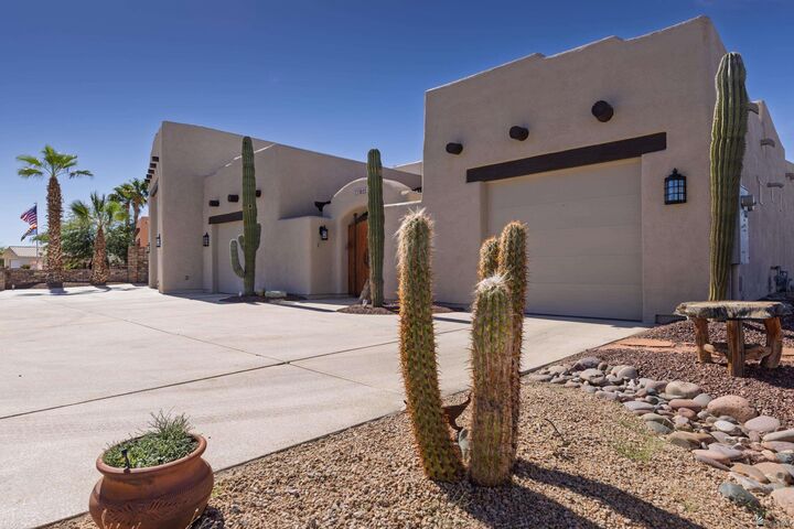 Property Photo: 13622 S Onammi Ave AZ 85367