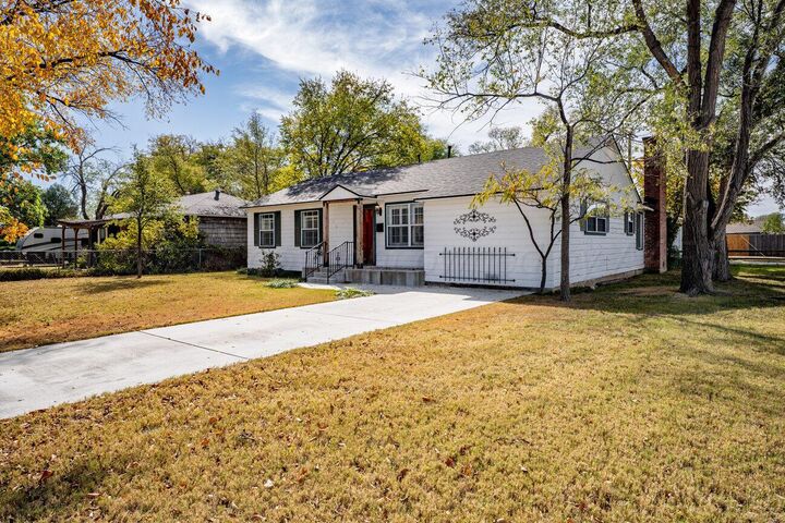 Property Photo: 1900 Beech Street TX 79106-4506