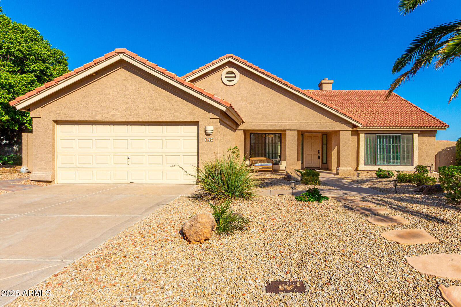 Property Photo: 3834 E Goldfinch Gate Lane AZ 85044