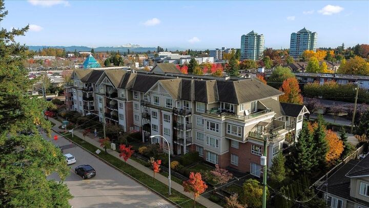 Property Photo: 14960 102A Avenue 304 BC V3R 6A3