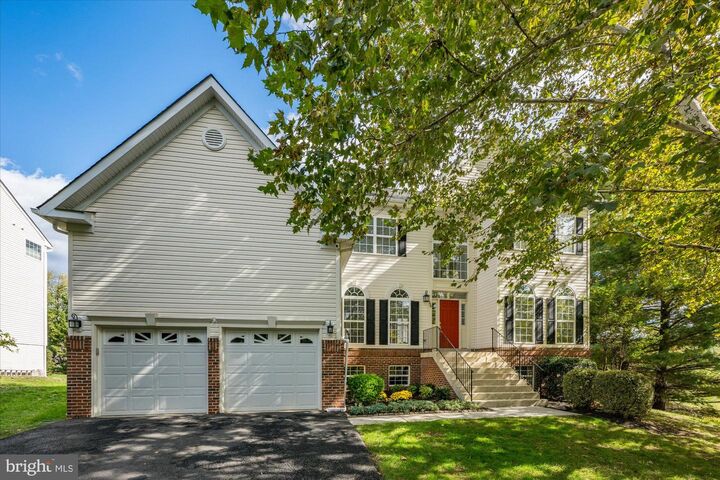 Property Photo:  724 Godfrey Court SE  VA 20175