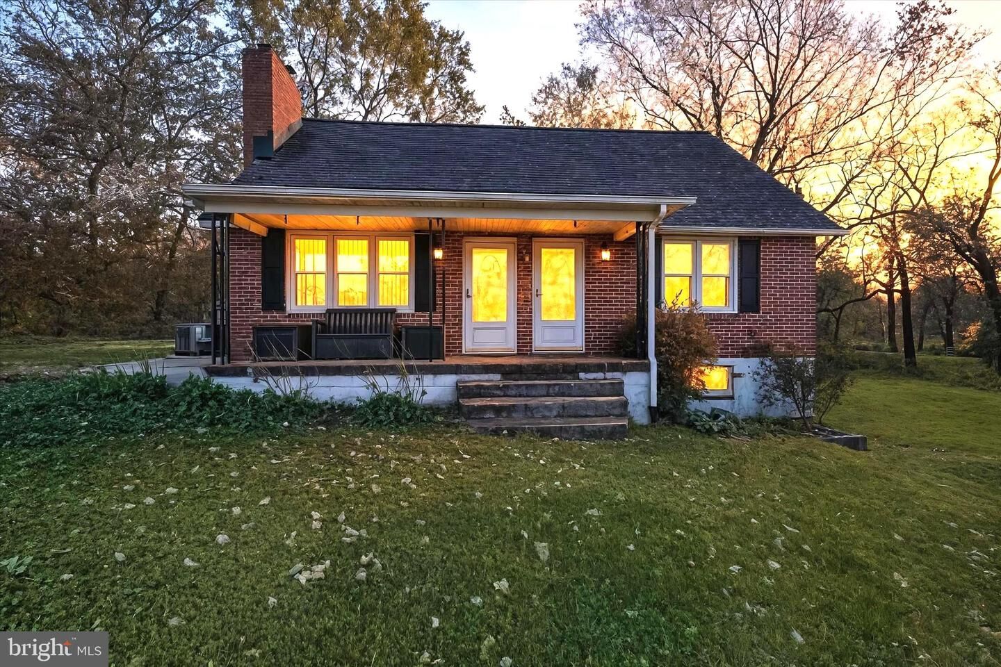 Property Photo:  1321 Rustic Avenue  MD 21237 