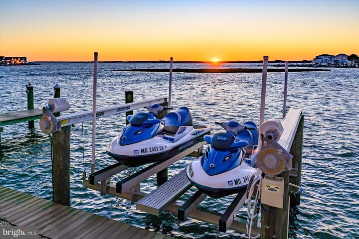 Property Photo:  722 139th Street C  MD 21842 