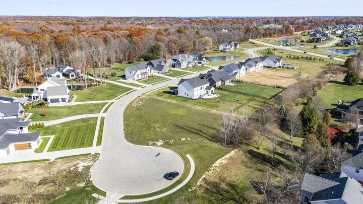 Property Photo:  5808 Sycamore Trail Drive  OH 43021 