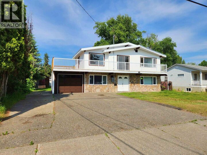 Property Photo: 423 Baker Drive BC V2J 1V2