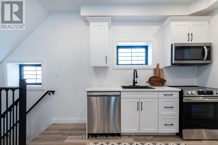 Property Photo:  339 First Street  ON L4R 3P3 