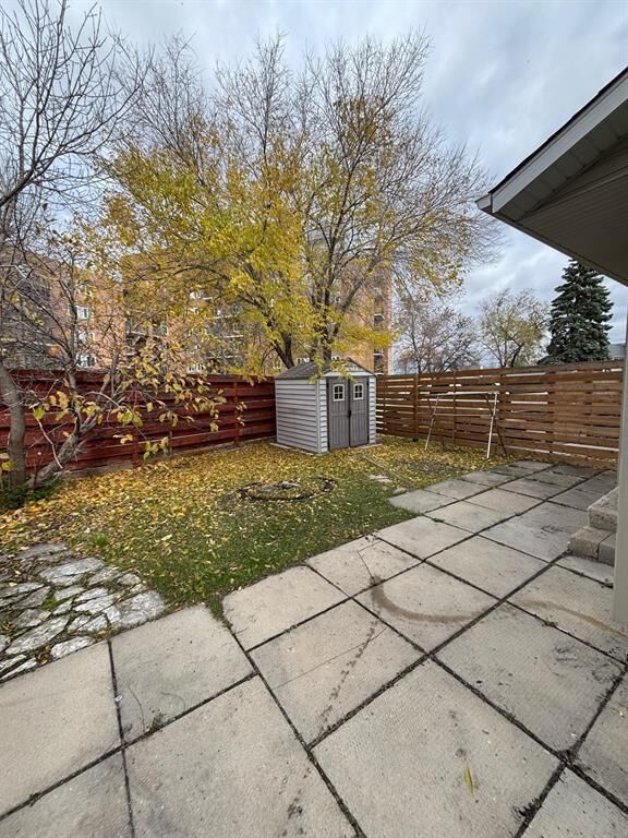 Property Photo:  61 Trafford Park  MB R2M 4Z7