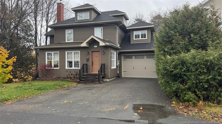 77 Fraser — photo 1