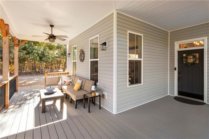 Property Photo: 6435 Looper Lake Drive GA 30542