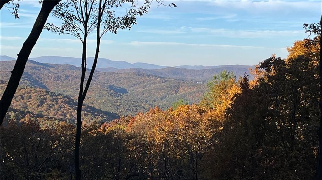 Property Photo: 40 Sanderlin Mountain Drive GA 30143