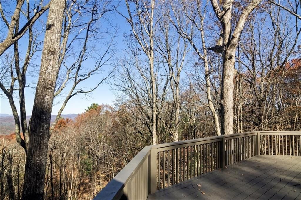 Property Photo:  40 Sanderlin Mountain Drive  GA 30143 