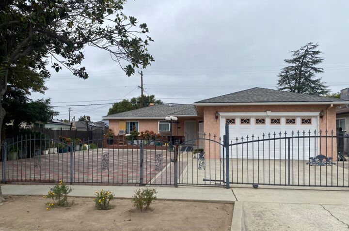 3413 E Ashlan Avenue  Fresno CA 93726 photo