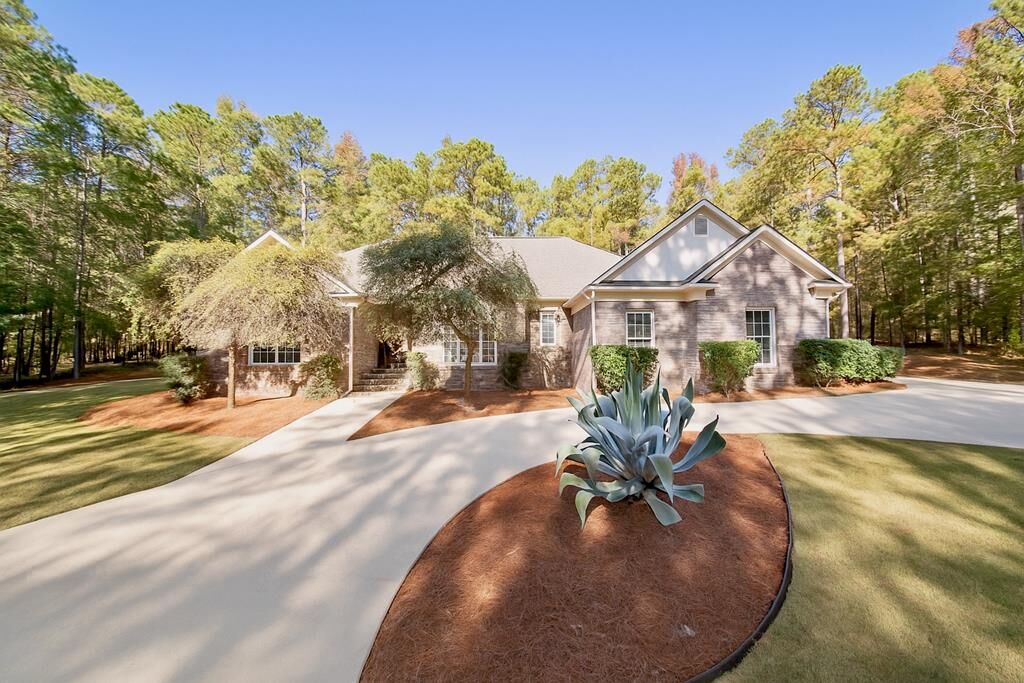 Property Photo:  57 Old Chimney Court  GA 31820 