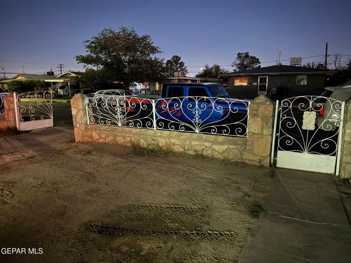 219 Baywood Road  El Paso TX 79915 photo