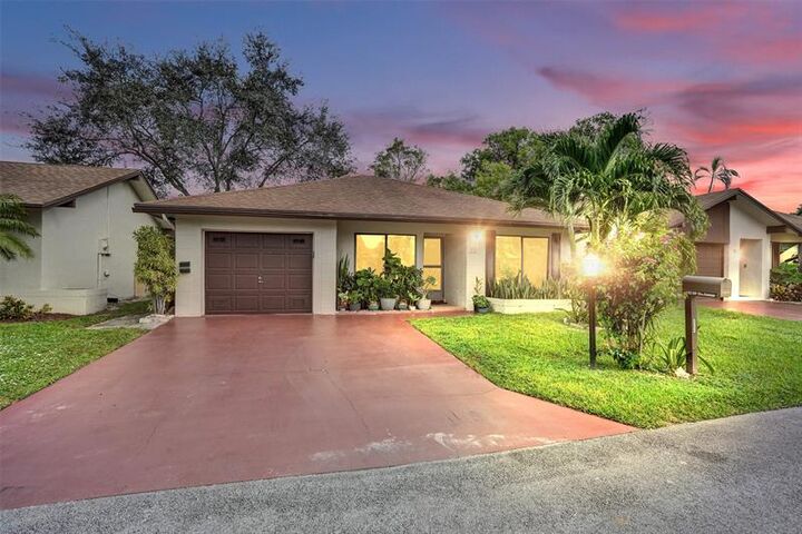 Property Photo:  1752 SW 19 Avenue  FL 33442 