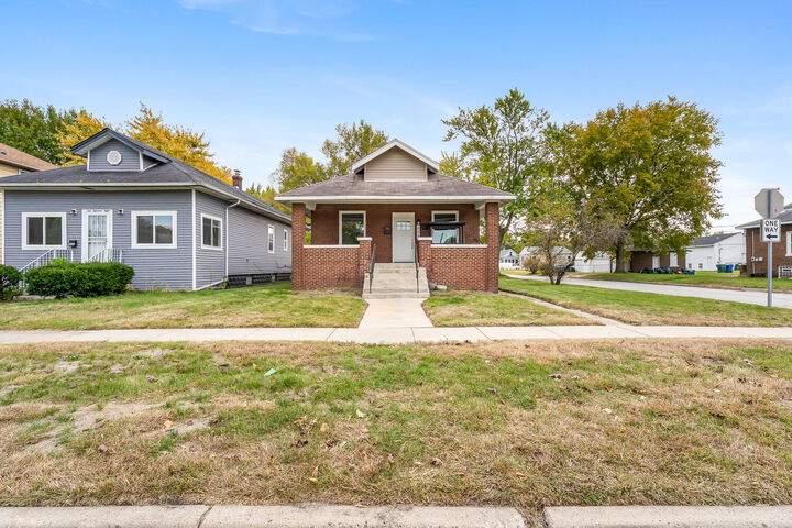 Property Photo: 904 Field Street IN 46320