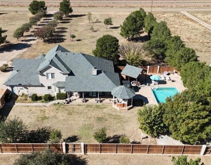 Property Photo: 18003 Cr 1640 TX 79382