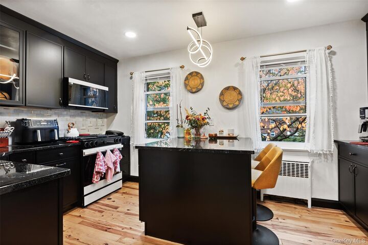 Property Photo:  2200 Palmer Avenue 4M  NY 10801 