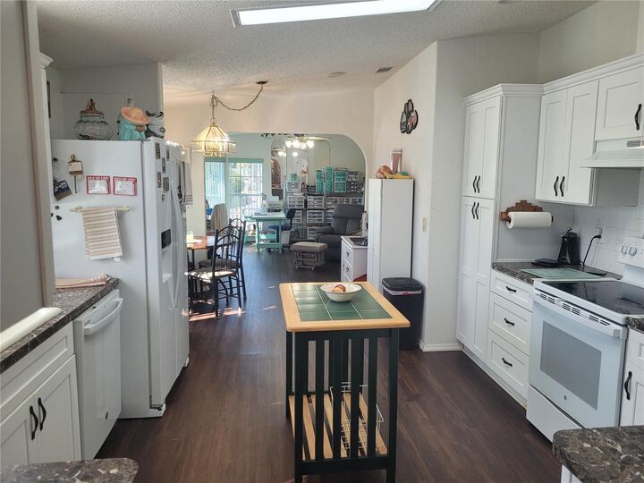 Property Photo: 1537 Blue Lake Drive FL 33801