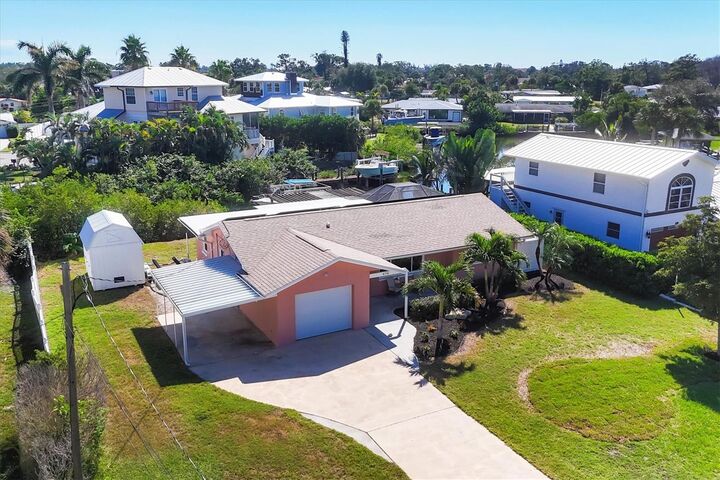 Property Photo:  470 Ceil Drive  FL 34275