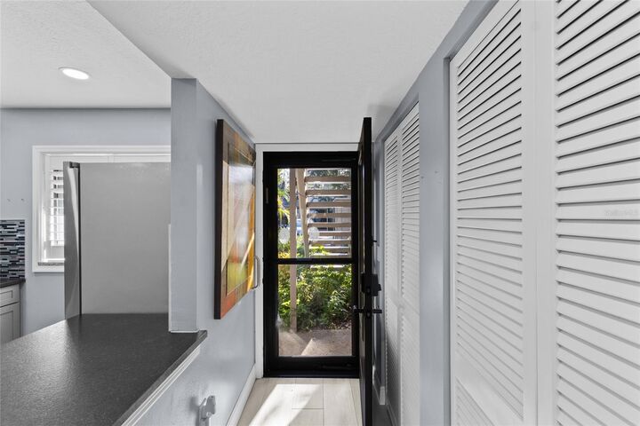 Property Photo:  1627 Boathouse Circle 127  FL 34231 