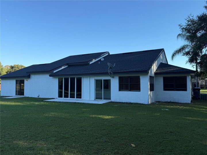 Property Photo:  5915 Crystal View Drive  FL 32819 