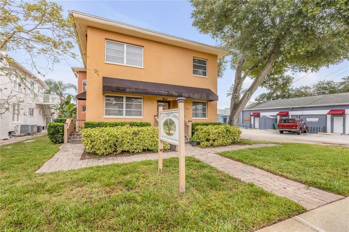 Property Photo: 106 Live Oak Street FL 32168