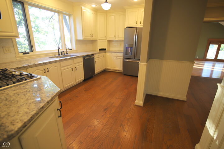 10573 E 116th Street  Fishers IN 46037 photo