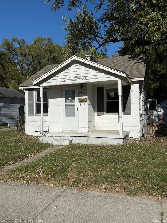 Property Photo: 7251 Yacht Avenue MI 48091 2936