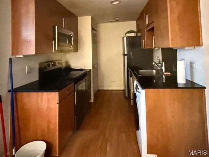 Property Photo:  5696 Kingsbury Avenue 302  MO 63112 