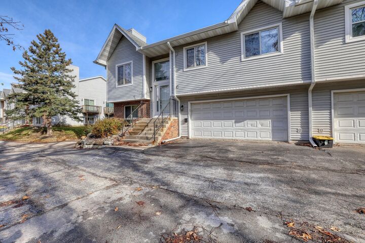 Property Photo:  1825 Woodburn Rd C  WI 53188 