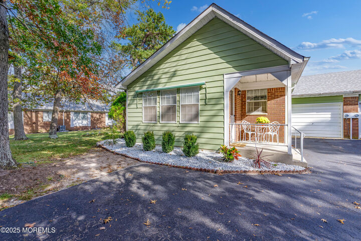 Property Photo:  7 Lexington Drive D  NJ 08759