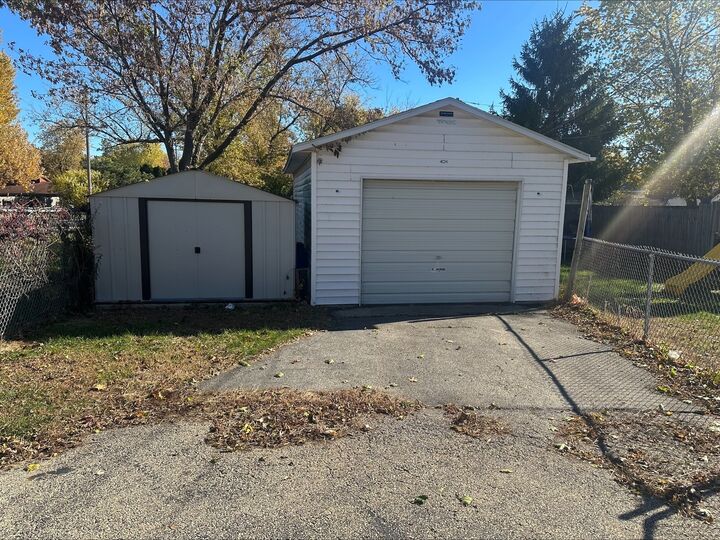 Property Photo:  1901 Elim Avenue  IL 60099