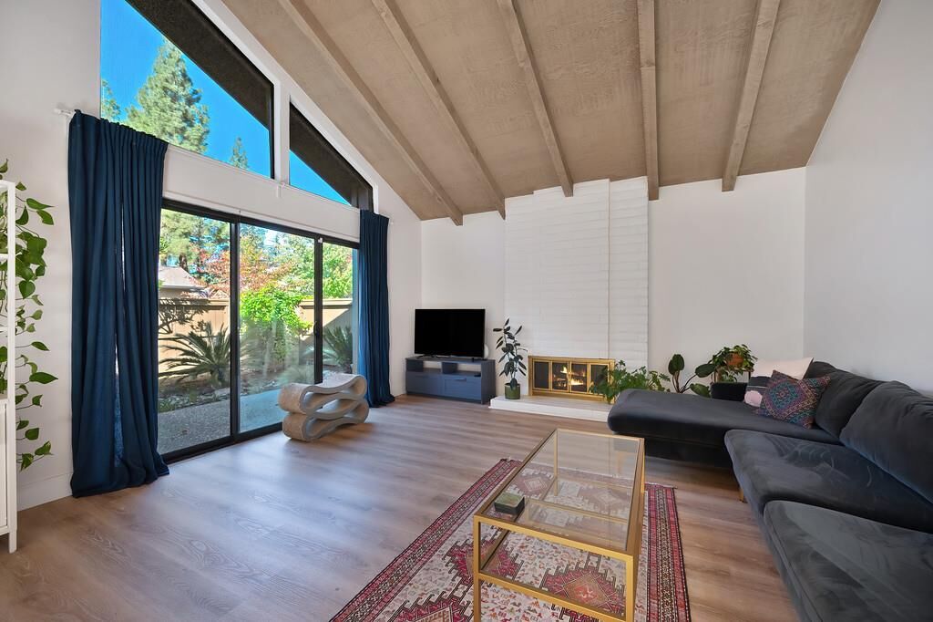 Property Photo:  224 E Ranch Road  CA 95825 