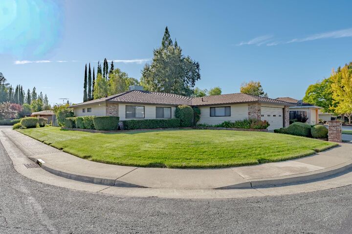 Property Photo: 1506 Mallard Lane CA 95661