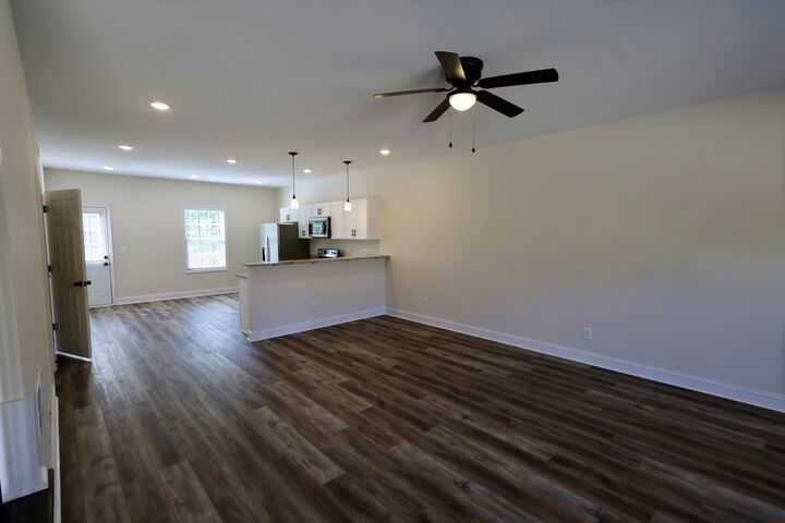 Property Photo: 500 Peachers Mill Rd B4 TN 37042