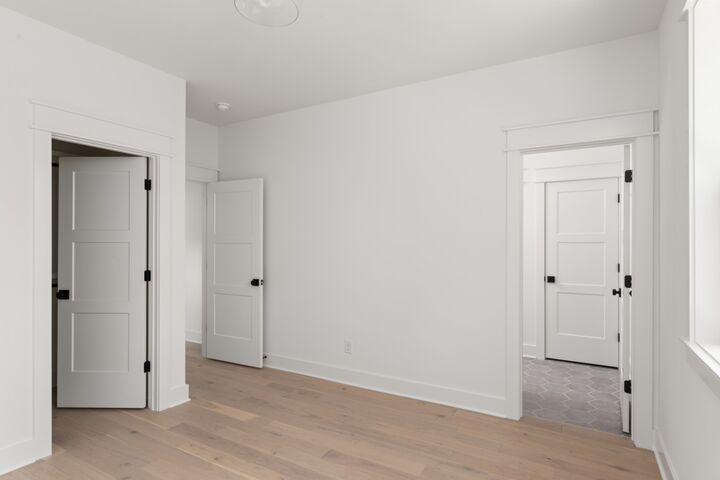 Property Photo: 1710 Carvell Ave TN 37203