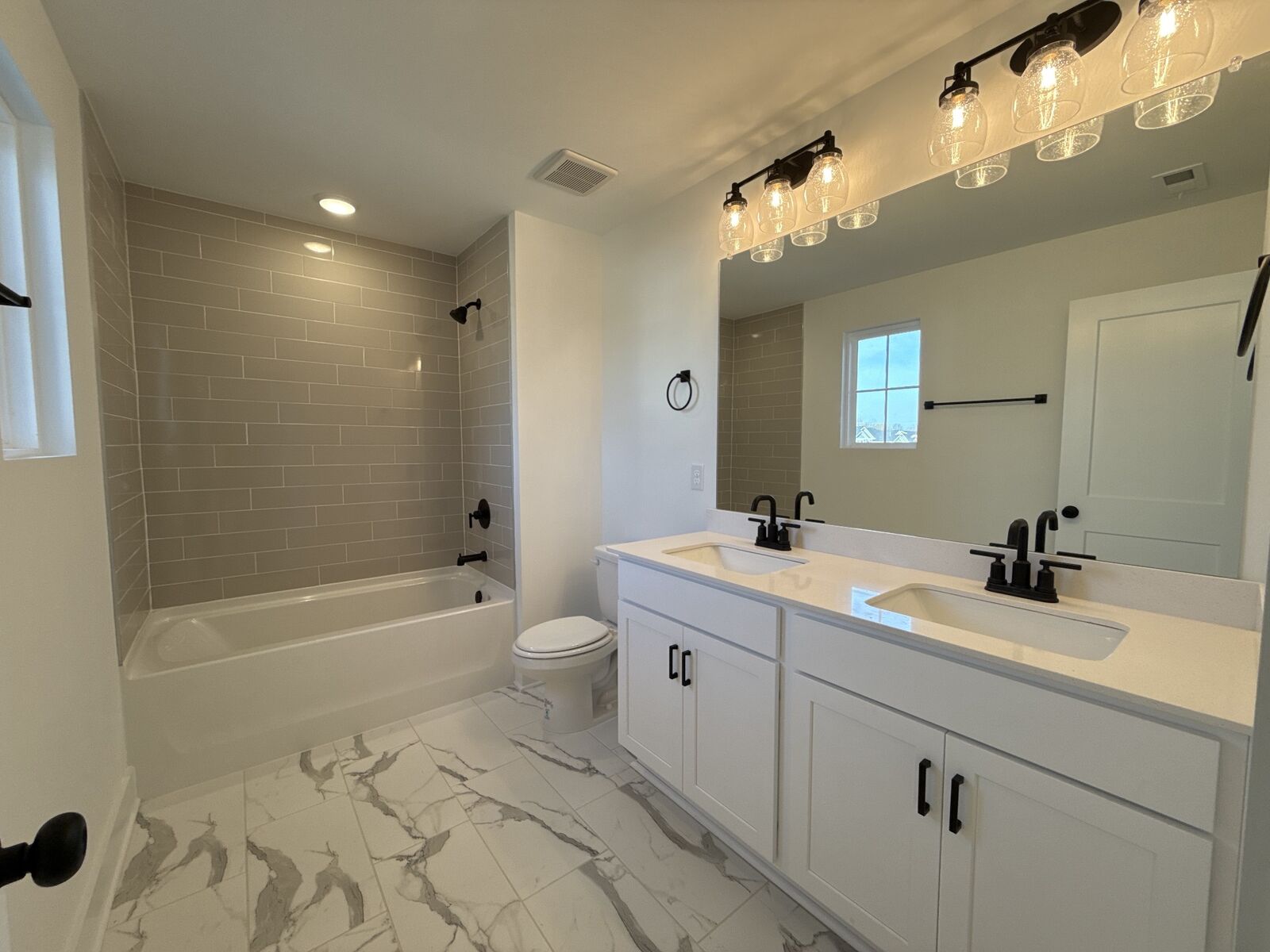 Property Photo: 545 Canal Circle TN 37214
