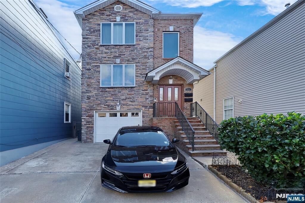 Property Photo:  221 William Street  NJ 07029 